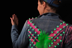 Trafo-Pop_LED-jacket-yuki_05_DSC9094