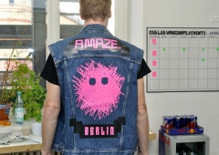 LED Jacket workshop Fab Lab Berlin amaze festival stefan